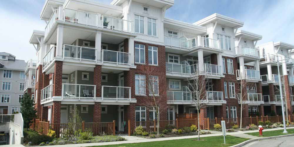 Top 7 Reasons Why You Need Commercial Insurance - Condo Associat